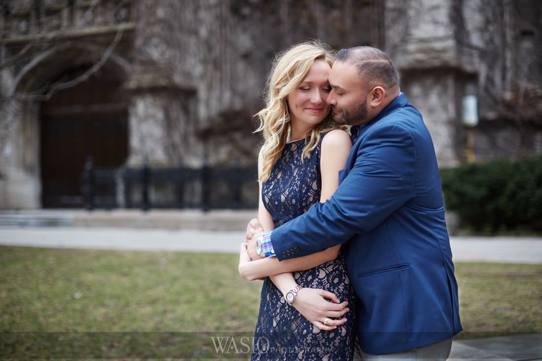 05_Chicago-Engagement-session-intimate-romantic-couple_P4C6724 Chicago Engagment Photography - Ashley and Harish