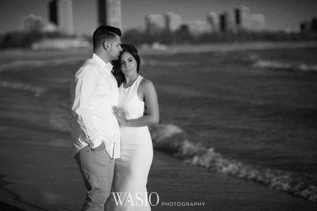 08-chicago-engagement-sunrise-lake-michigan Chicago Sunrise Engagement Session - Sara + Peter