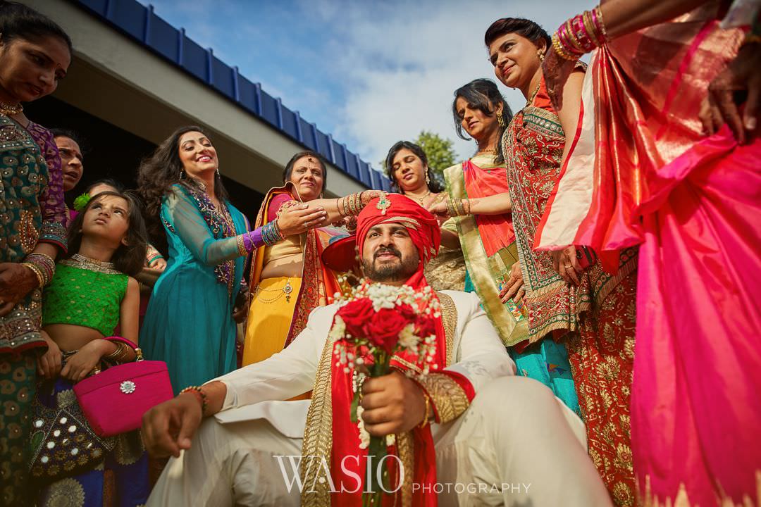 09-Indian-wedding-chicago-rosemon-bharat-groom-outdoor Indian Wedding at Rosemont Convention Center - Arya and Arpit