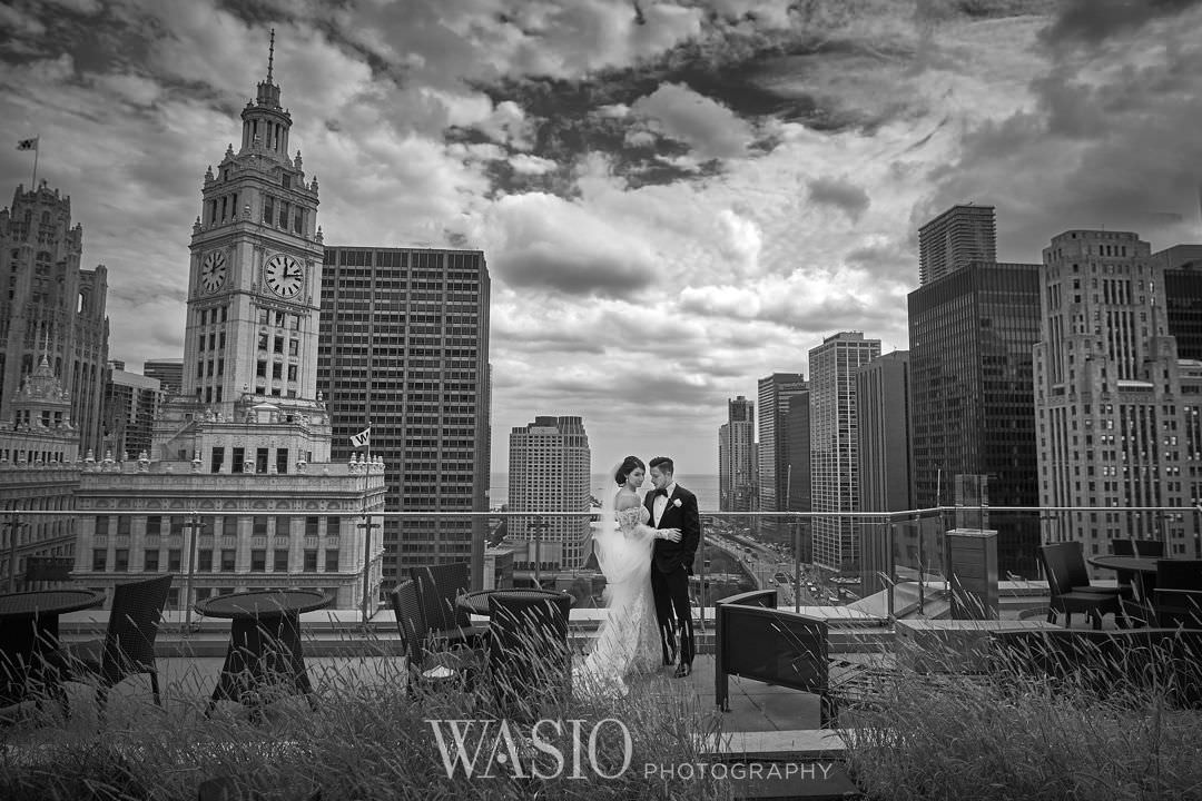 19-chicago-trump-tower-wedding-river-downtown-bride-terrace Chicago River Roast Wedding - Joanna + Mateusz