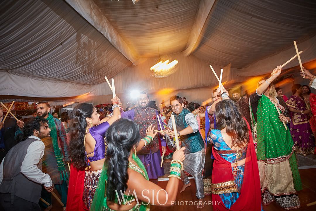 27-Indian-wedding-chicago-rosemont-fun-dance Indian Wedding at Rosemont Convention Center - Arya and Arpit