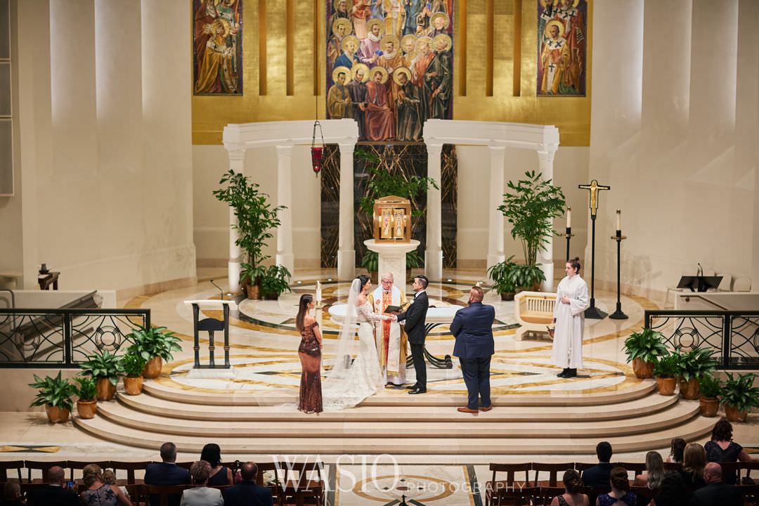 29-chicago-trump-tower-wedding-river-church-lake-michigan Chicago River Roast Wedding - Joanna + Mateusz