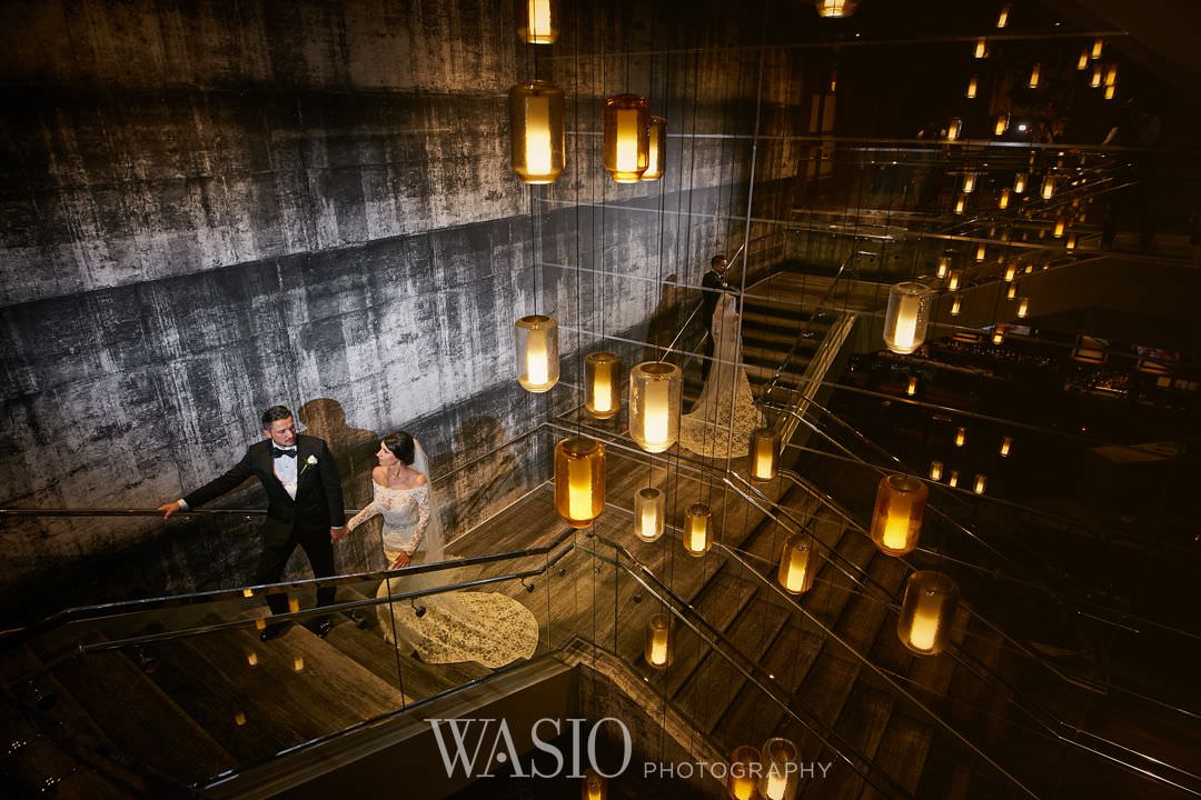 34-chicago-trump-tower-wedding-river-renaissance-hotel-bride Chicago River Roast Wedding - Joanna + Mateusz