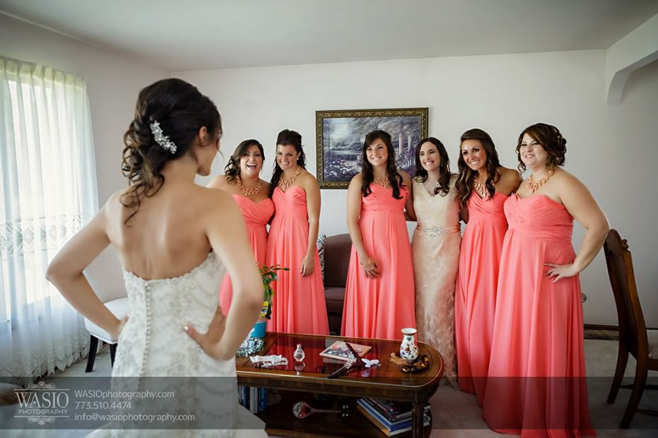 Chciago-Greek-Wedding-Venutis-0384-bridesmaids-coral-dress-931x620 Greek Wedding at Venuti's - Tanya + Nick