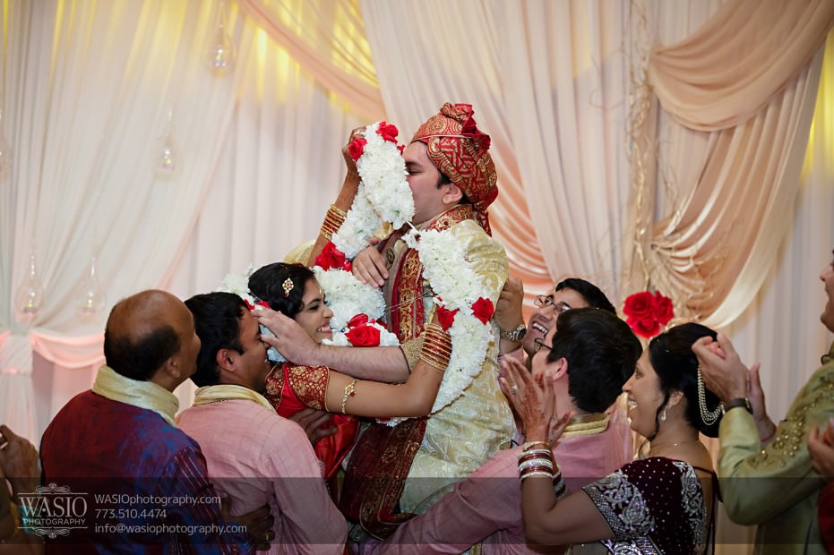 Chicago-Wedding-Photography-South-Asian-Indian-Wedding-0198-931x620 South Asian Indian Wedding at JW Marriott - Shreya + Monil