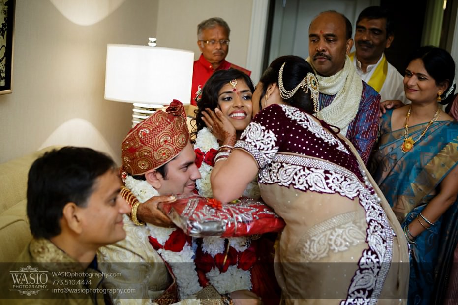 Chicago-Wedding-Photography-South-Asian-Indian-Wedding-0215-931x620 South Asian Indian Wedding at JW Marriott - Shreya + Monil