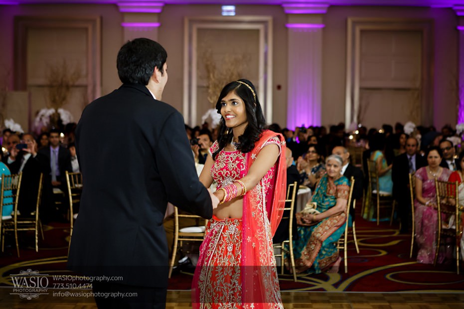 Chicago-Wedding-Photography-South-Asian-Indian-Wedding-0253-first-dance-bride-groom-931x620 South Asian Indian Wedding at JW Marriott - Shreya + Monil