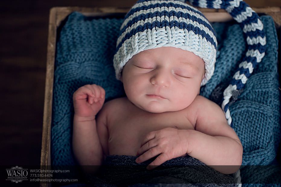 Chicago-newborn-photography-5-days-old-baby-boy-blue-hat-blue-wrap-15 Chicago Newborn Photography - Edward