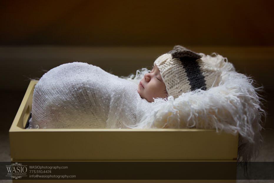 Chicago-newborn-photography-fun-intimate-timeless-sleepy-baby-girl-099 Chicago Newborn Photography