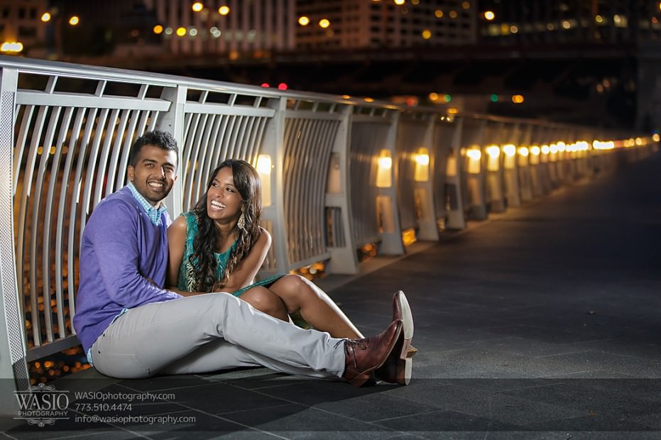 Chicago-wedding-engagement-pictures-012-Trump-Tower-Riverwalk-931x620 Engagement Photography Session - Cheryl + Brian