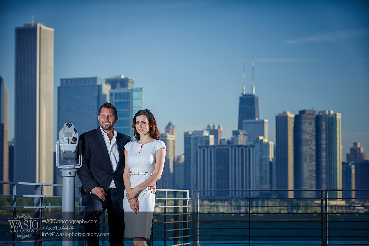 Chicago skyline sunrise engagement – Katherine + Stephen