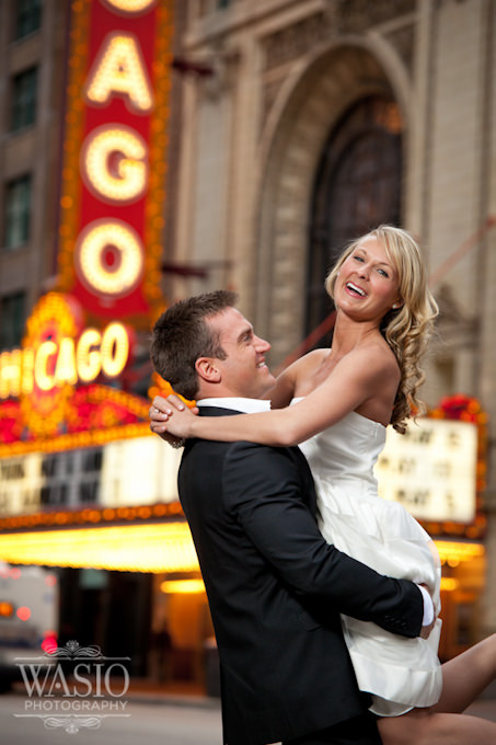 chicago-theater-engagement-photographer Chicago Engagement Photography - Julie + Caleb