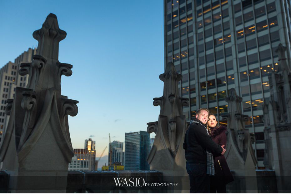 evening-engagement-photos-Chicago-tribune-building-destination-engagement-photos-romantic-dramatic-passion-love-cute-61 Evening Engagement Photos - Izabela and Marcin