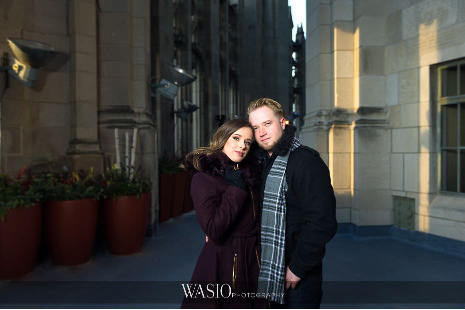 evening-engagement-photos-Chicago-tribune-rooftop-San-Diego-photographer-destination-engagement-56 Evening Engagement Photos - Izabela and Marcin